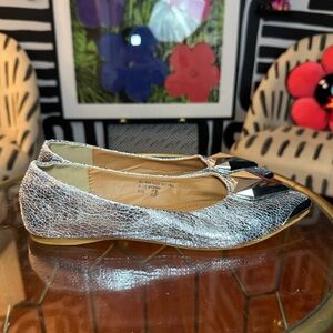 SILVER CAPPED TOE BALLET FLATS